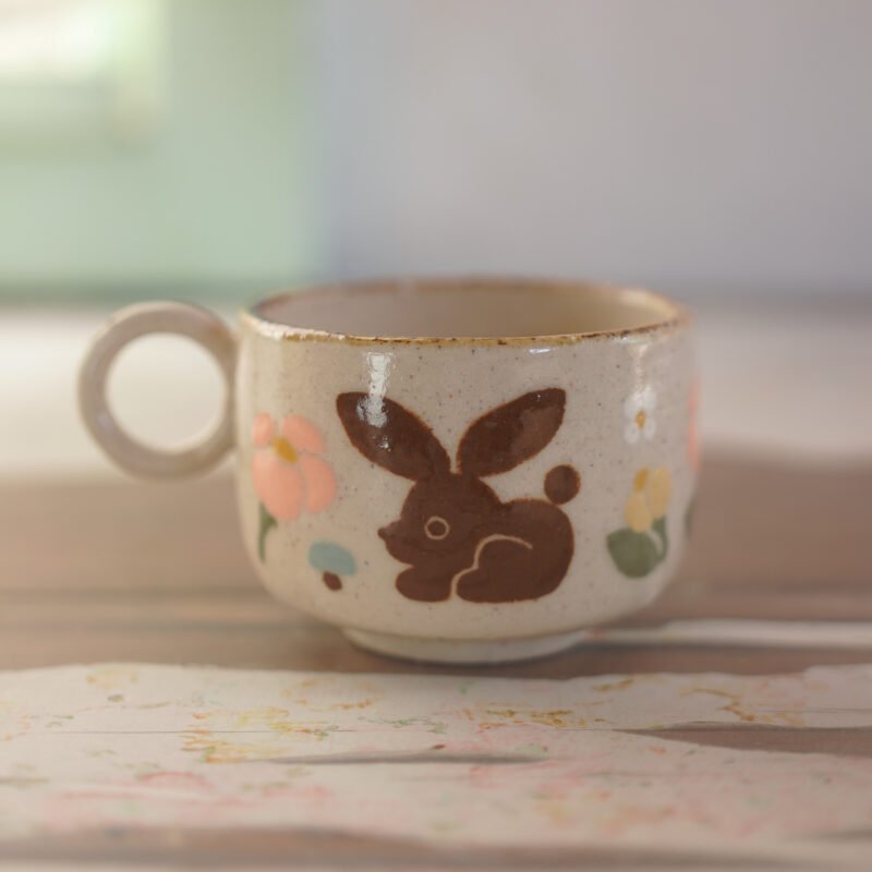 conejo con flores / tacita