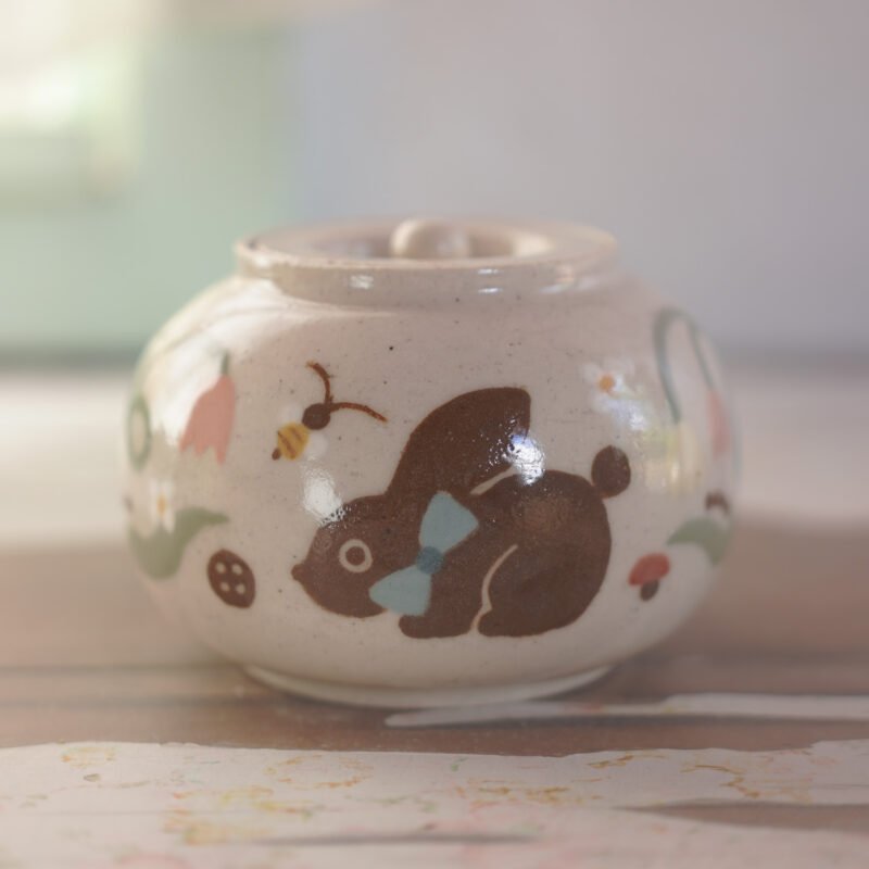 Conejo y tulipanes / Caja frasco