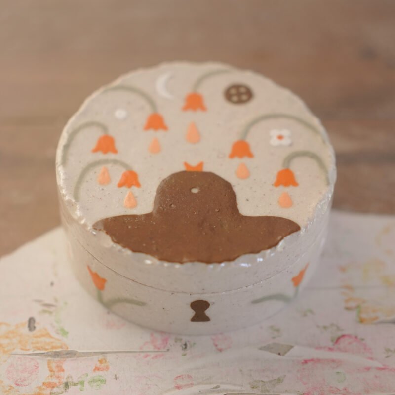 pájaro y campanitas naranjas / Caja