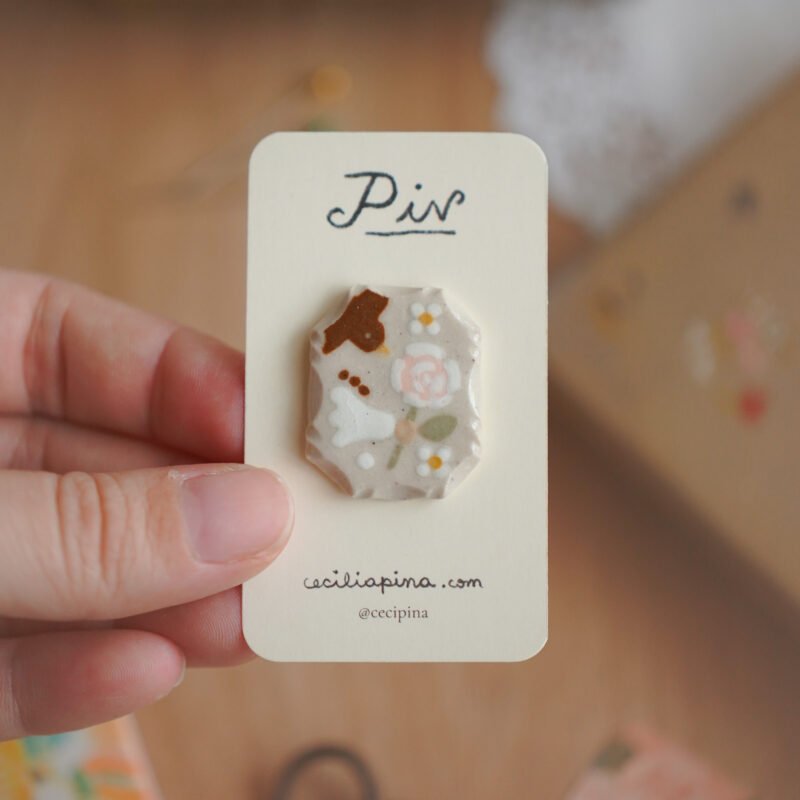 regalo / broche