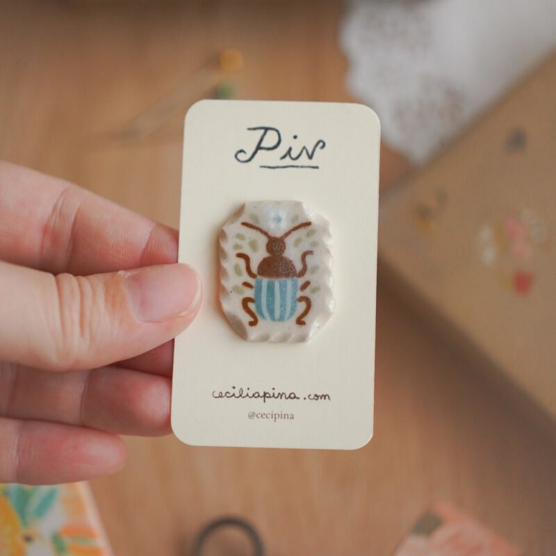 escarabajo azul / broche