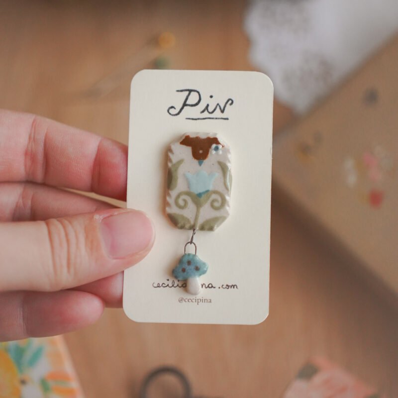 flor princesa con honguito / broche charm